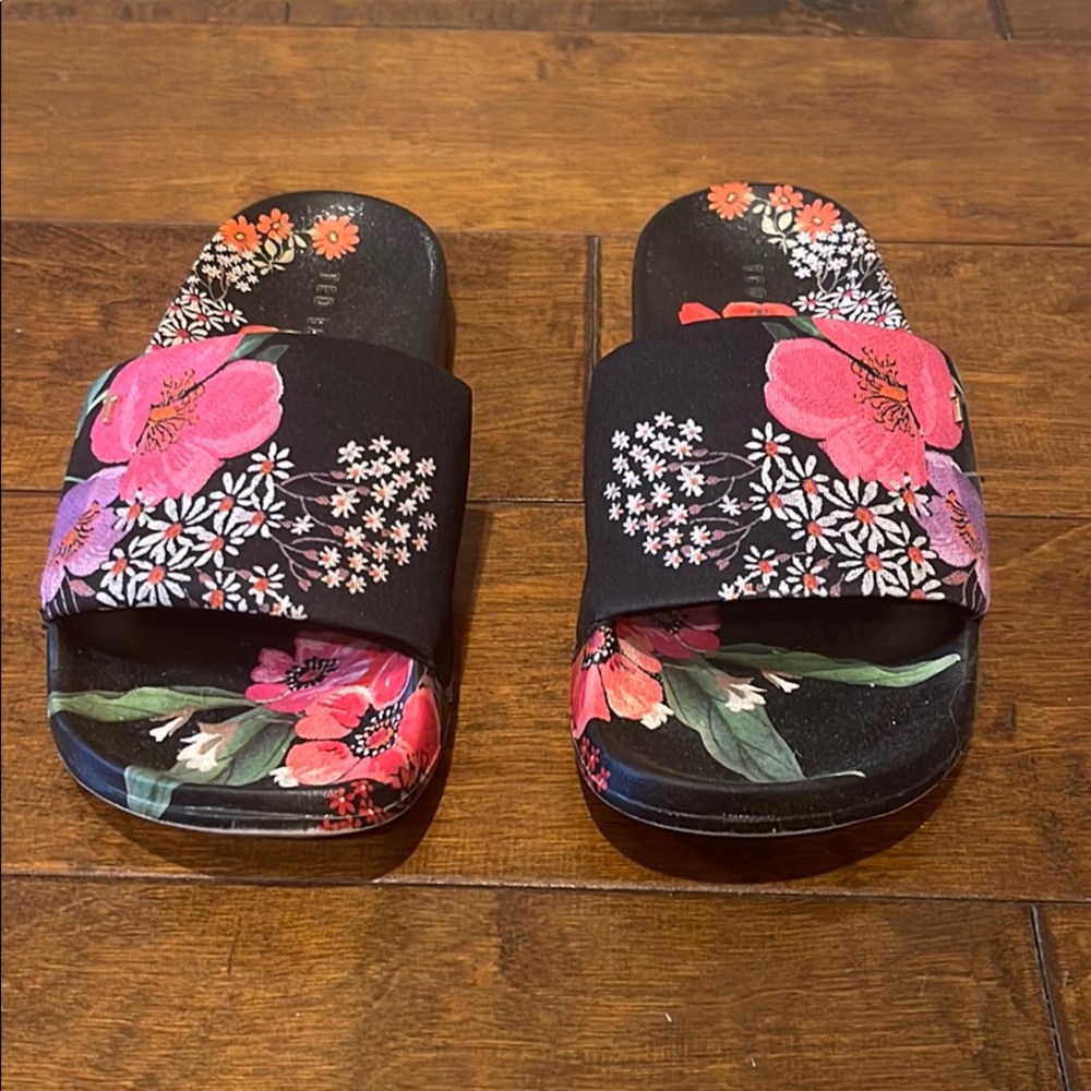Authentic Ted Baker Slides